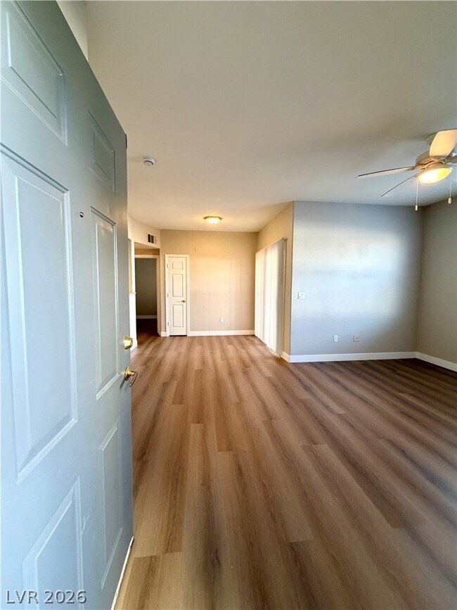 Building Photo - 8000 W Badura Ave