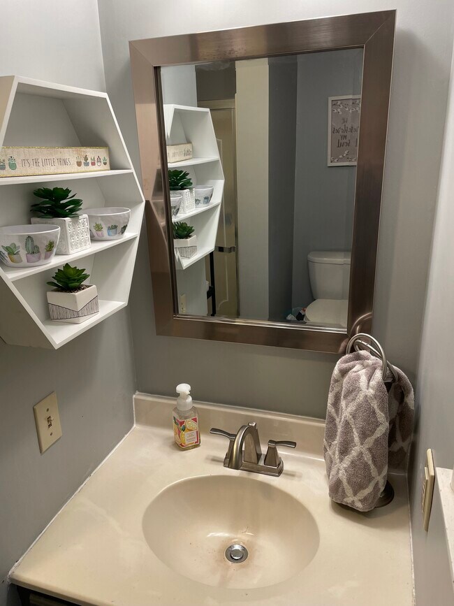 Building Photo - 20 Corriedale Rd