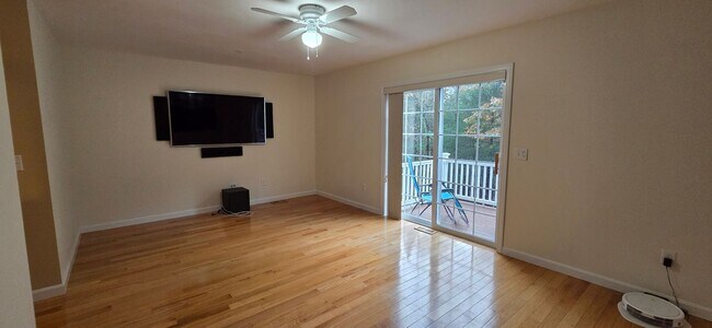 Building Photo - 55+ Townhouse available for rent