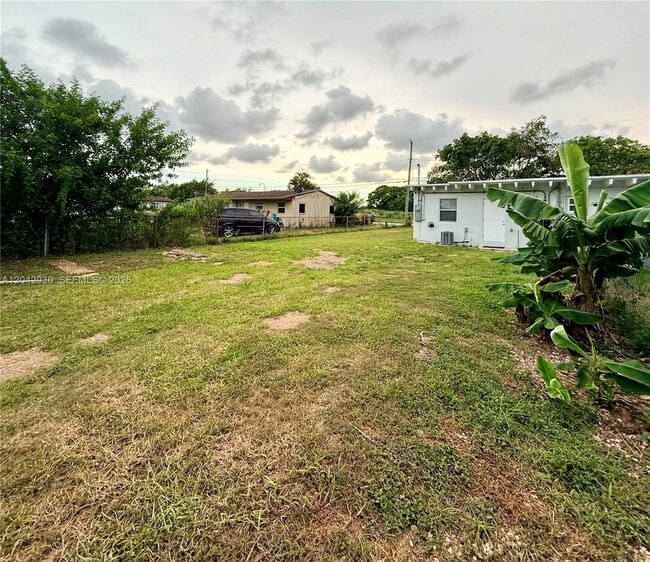 Building Photo - 26741 SW 139th Ave