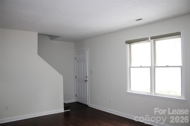 Building Photo - 428 Beaty St