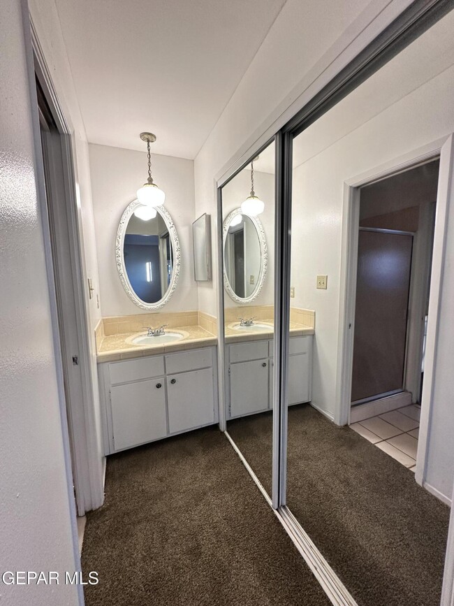 Building Photo - 1309 Lonewood Dr