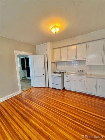 Building Photo - 1400 Monroe St