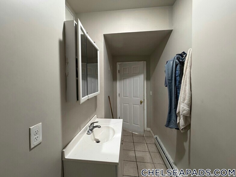 Building Photo - 4 Lafayette Ave