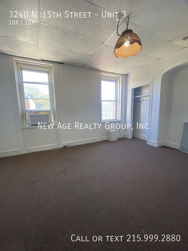 Building Photo - Spacious apartment available in North Philly!