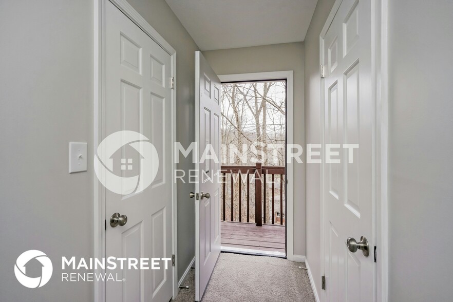 Building Photo - 9109 Lakeridge Dr