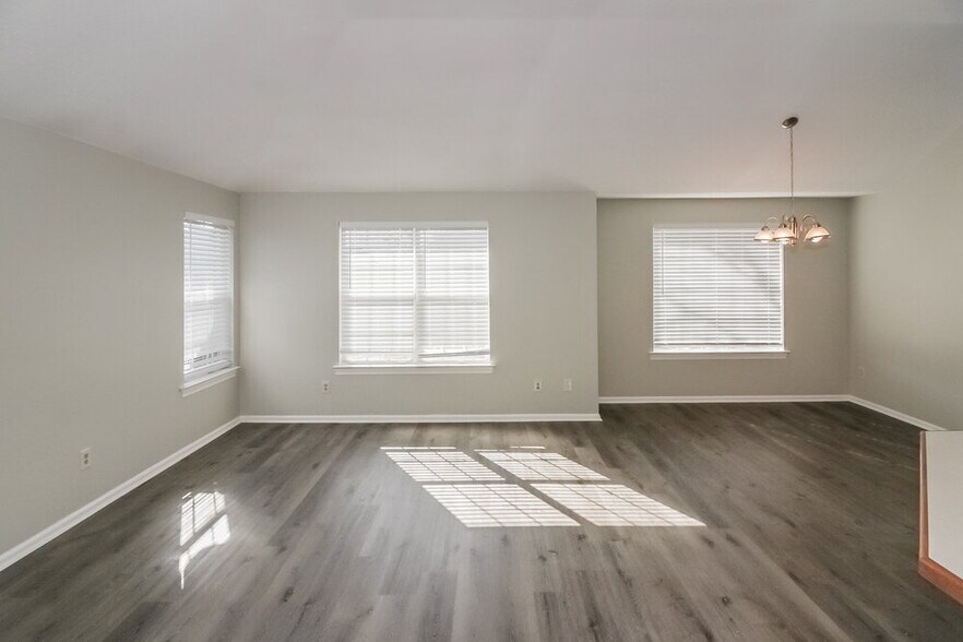 Building Photo - 6163 E Morgan Manor Dr