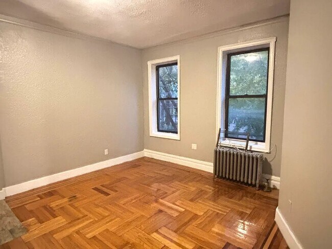 Building Photo - 55 W Mosholu Pkwy N