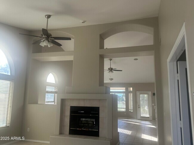 Building Photo - 1755 W Aspen Ave