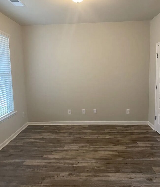 Building Photo - 2516 Bear Mountain St