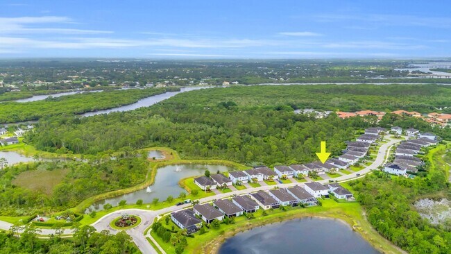 Building Photo - 4720 SW Ardsley Dr