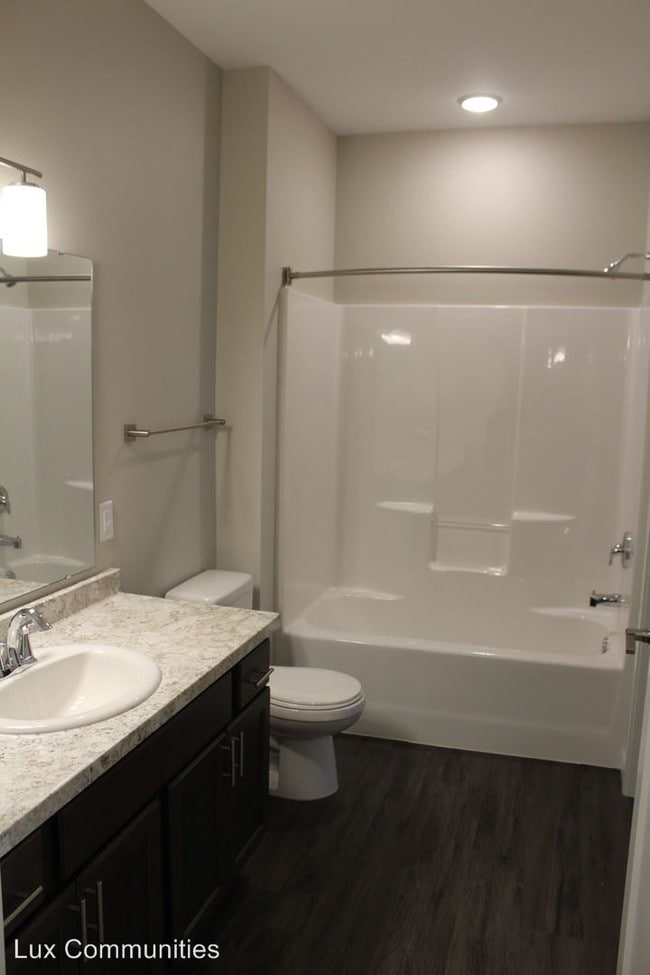 Building Photo - 2 br, 2 bath Apartment - 2899 34th St S
