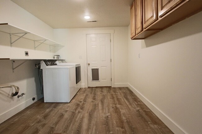 Building Photo - Downtown Washington - (Approved) Pet Optional