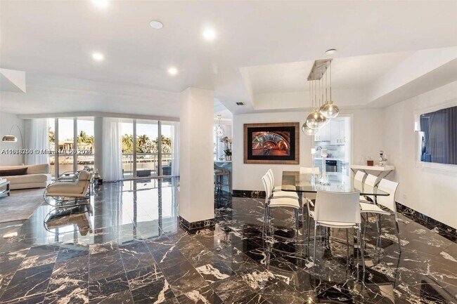 Building Photo - 20191 E Country Club Dr