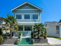 Building Photo - 5406 Green Lake Way N