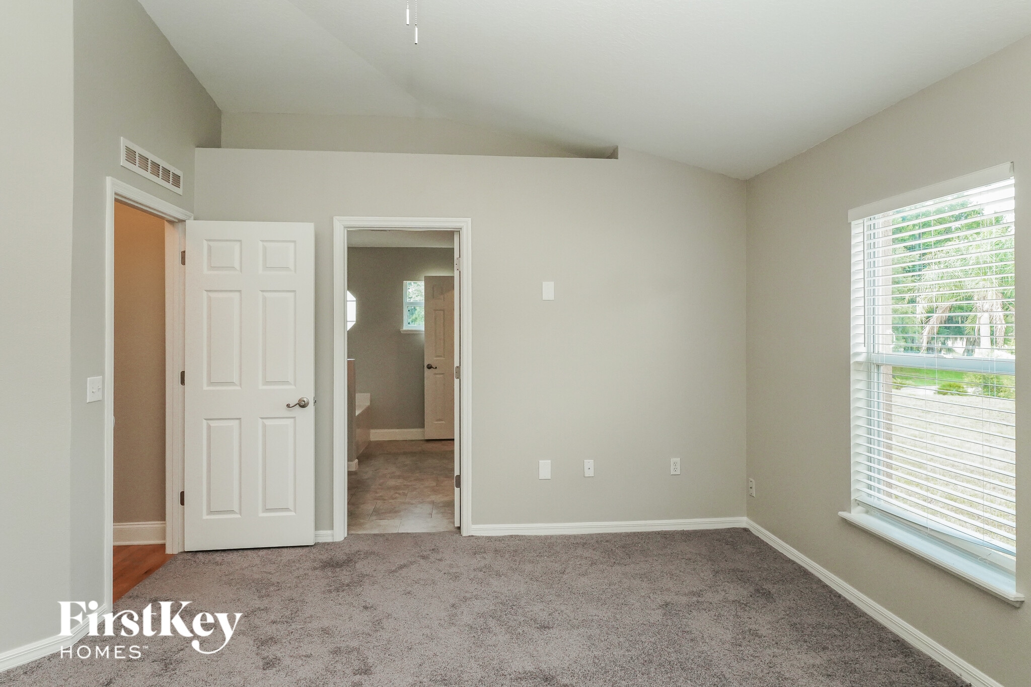 Building Photo - 2079 Hayfield Way