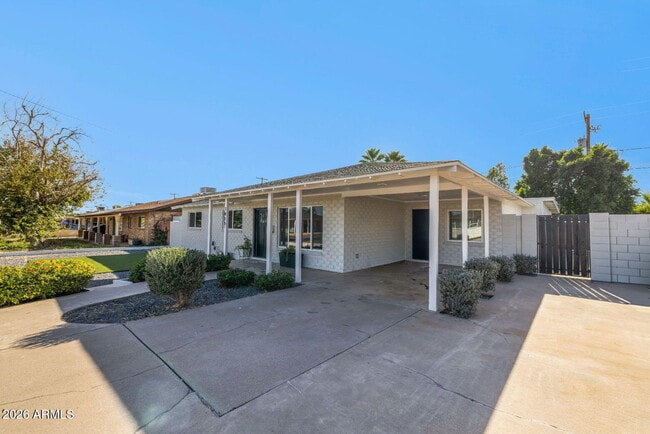 Building Photo - 7415 E Holly St