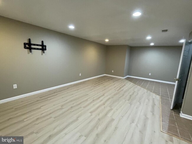 Building Photo - 514 Gentlewood Square