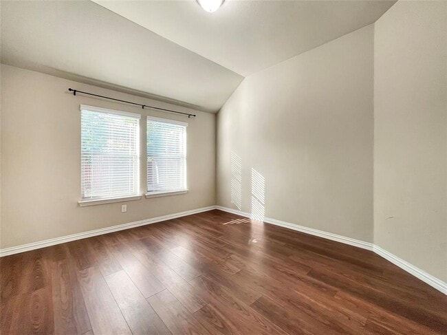 Building Photo - 2468 Millbrook Loop