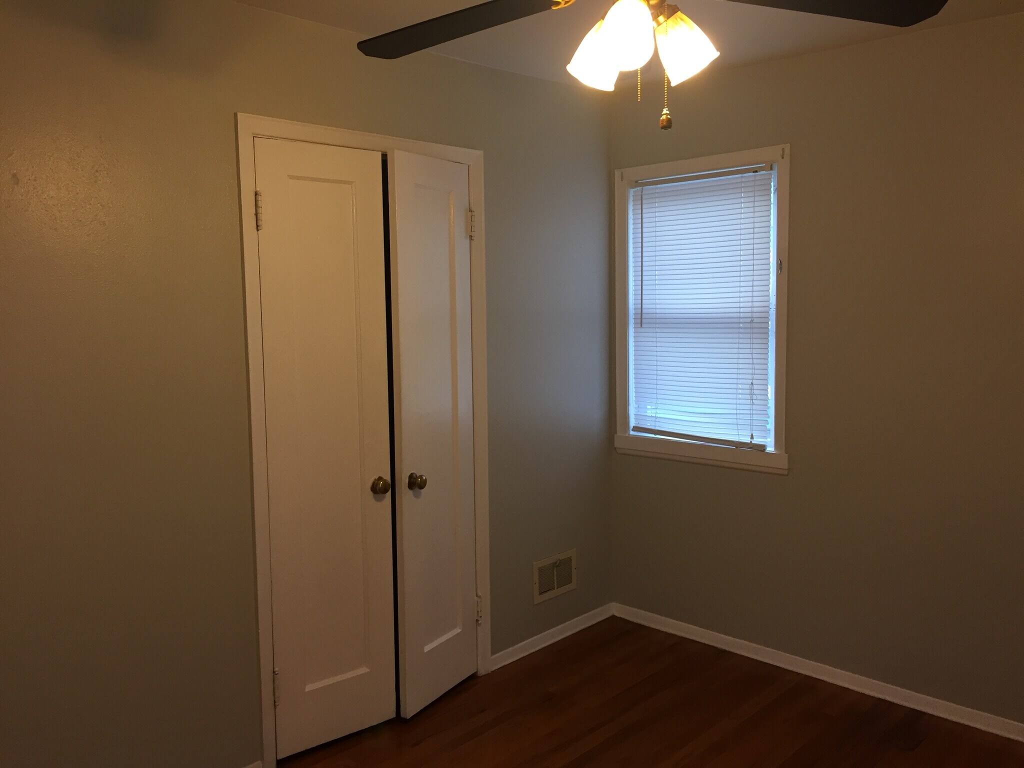 Building Photo - 3320 E 20th Ave