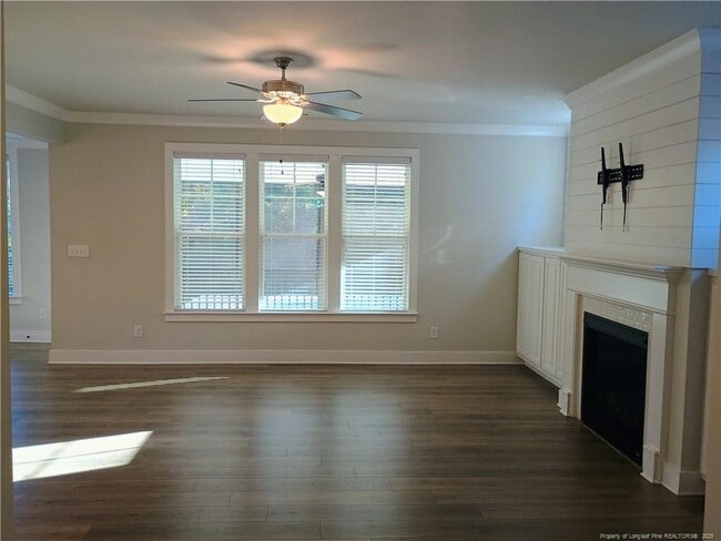 Building Photo - 510 Falls Creek Dr