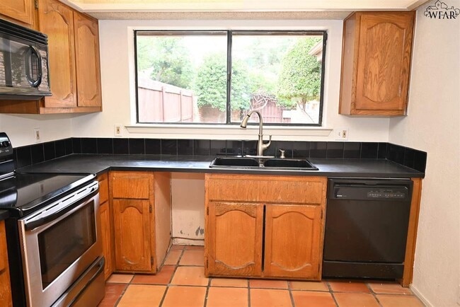 Building Photo - 2814 Mill Valley Dr