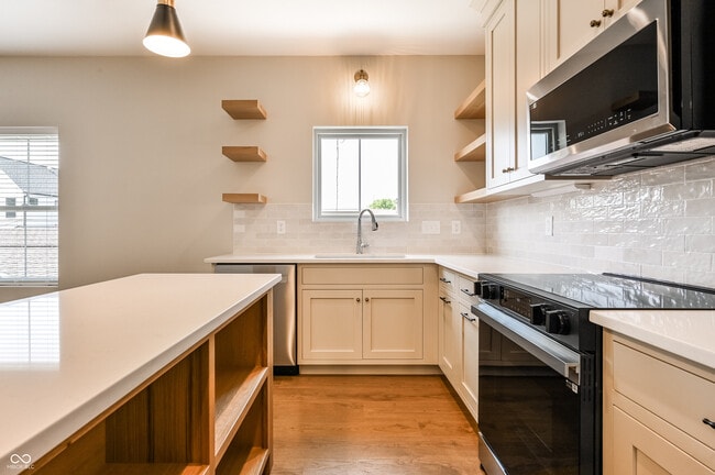 Building Photo - 1330 Fletcher Ave