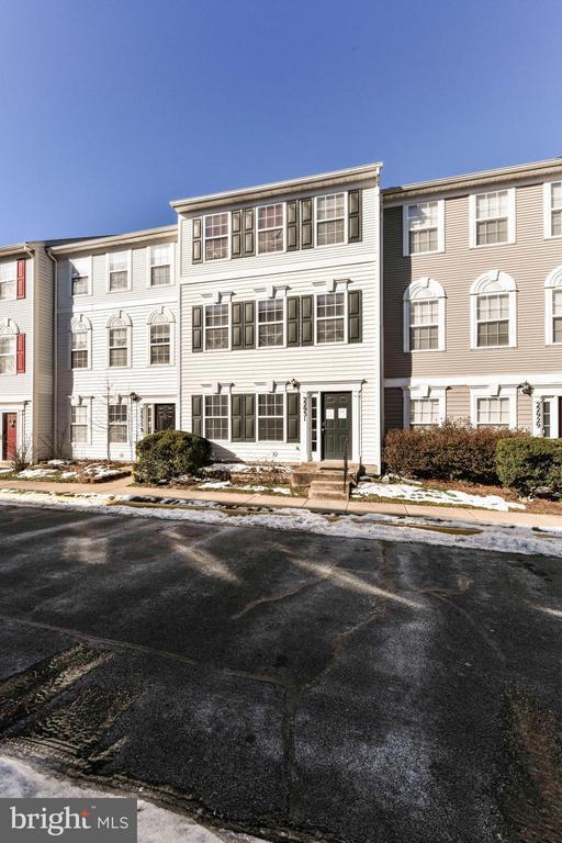 Building Photo - 22931 Fleet Terrace