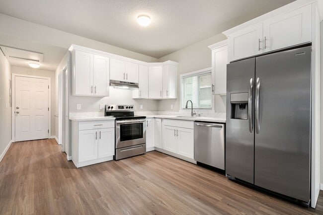 Building Photo - Recently Remodeled 3 Bedroom Home in Everett!