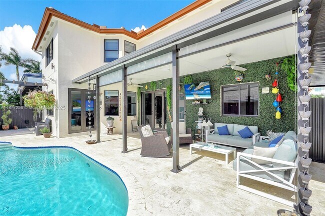 Building Photo - 5040 SW 159th Ave