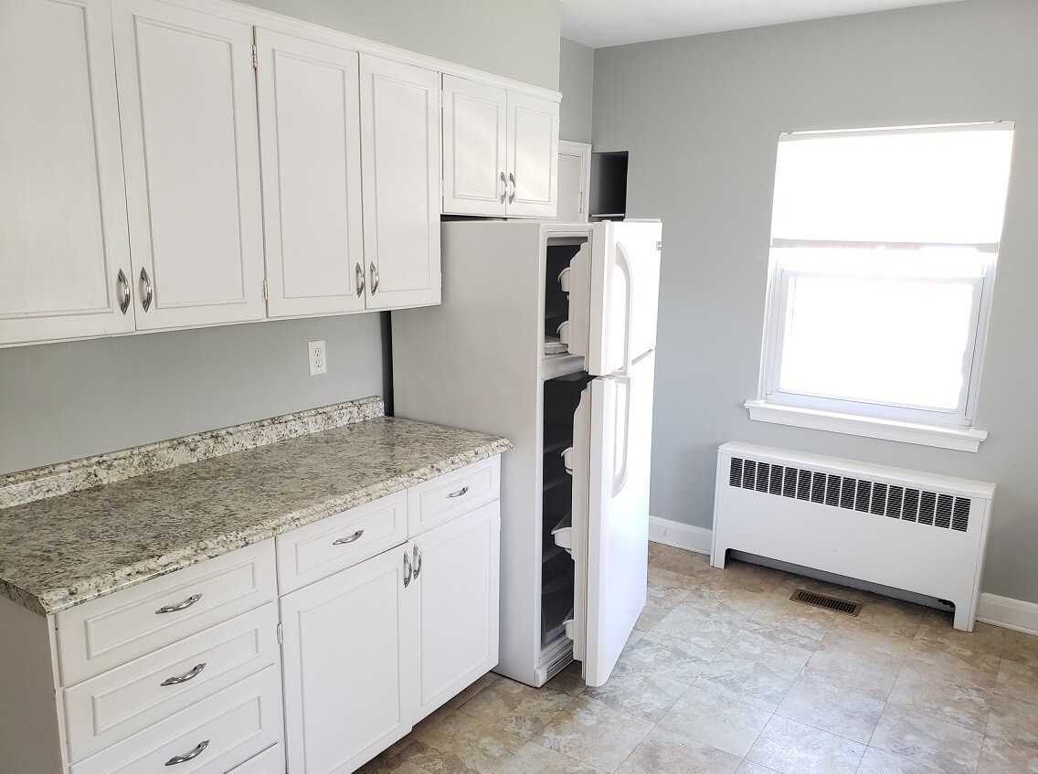 Building Photo - 2801 Bauernwood Ave