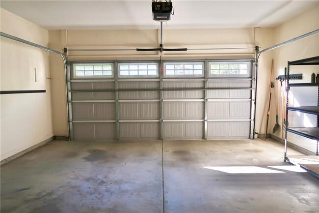 Building Photo - 515 Village Arbor Park NW