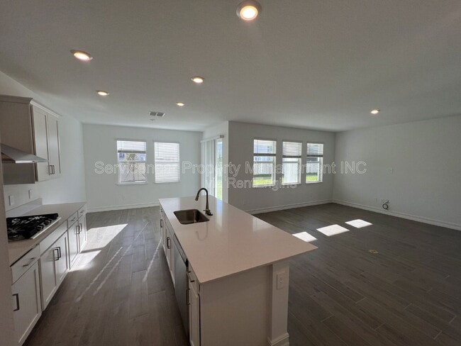 Building Photo - 7141 119th Ct E