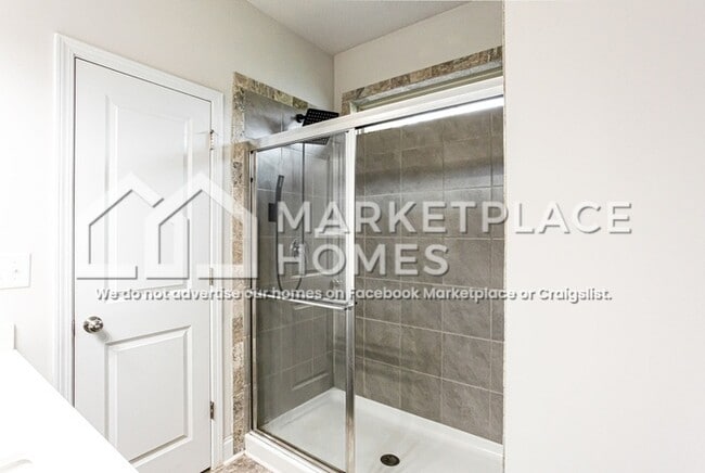 Building Photo - 6265 Trickle Bnd