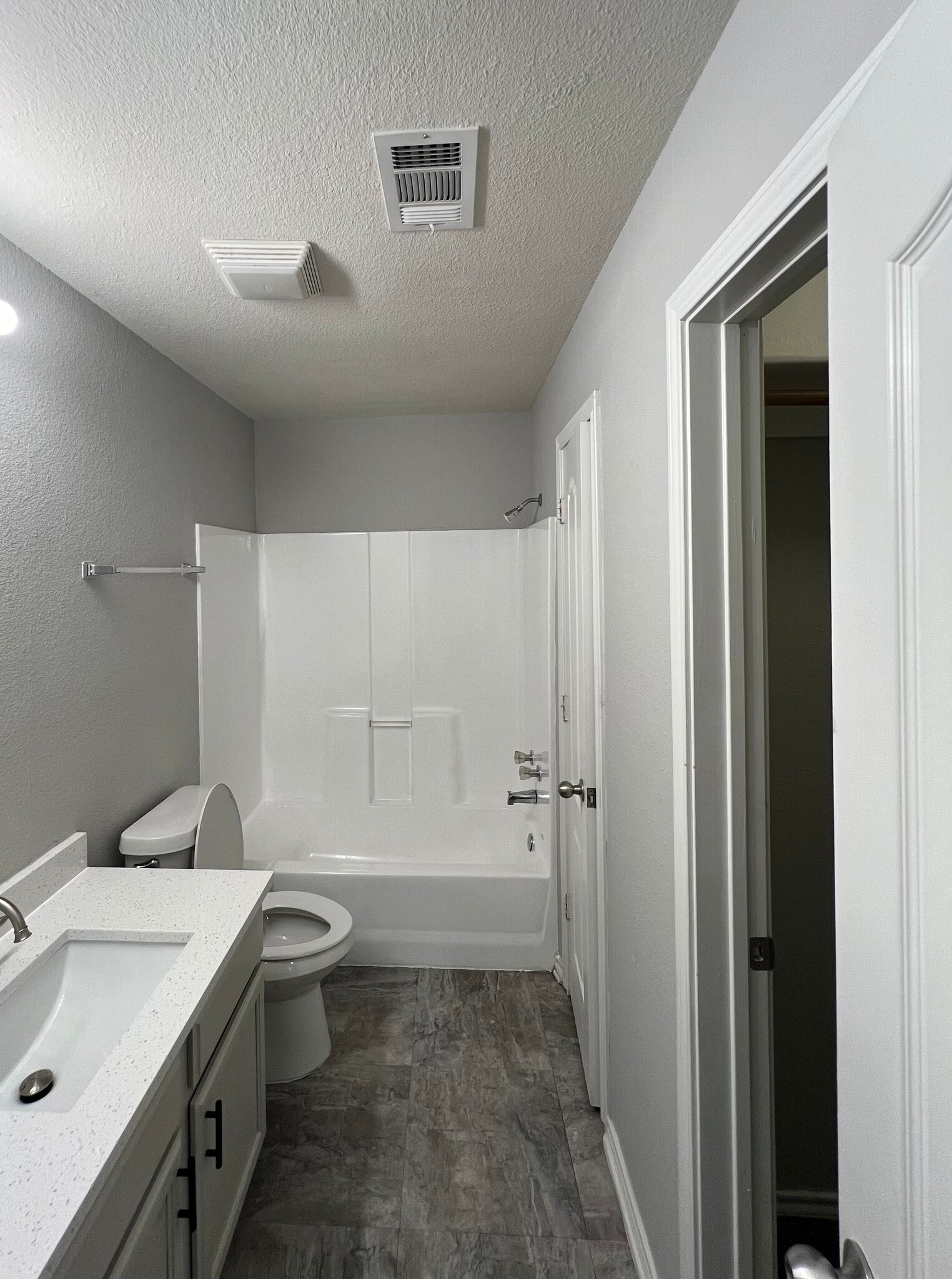 Building Photo - 8126 Marydean Ave