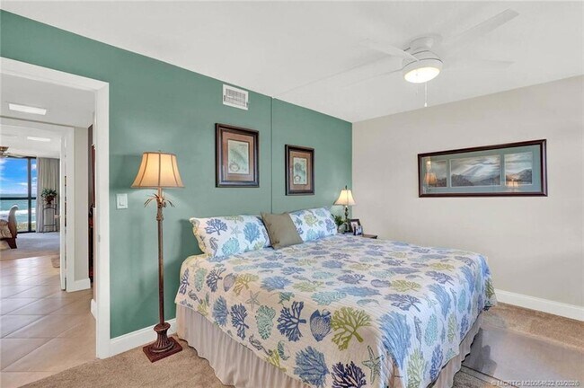 Building Photo - 10410 S Ocean Dr