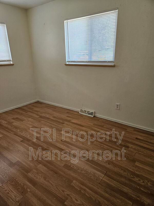 Building Photo - 1229 32nd St