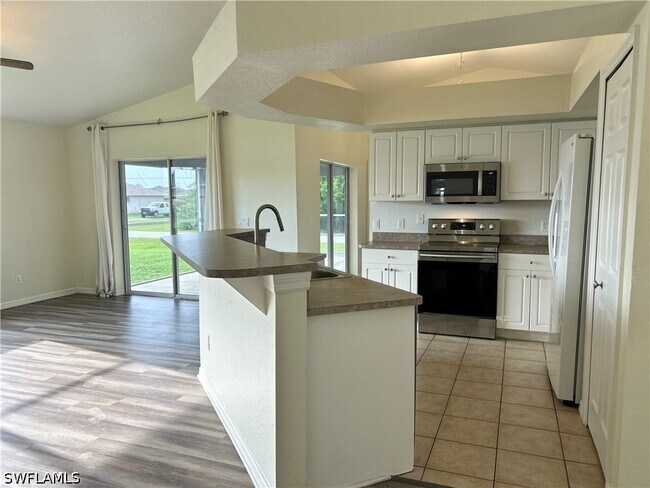 Building Photo - 6143 Hendley Ct