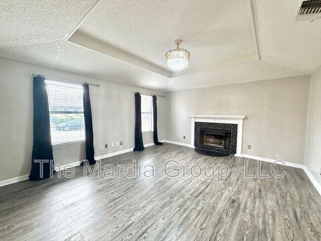 Building Photo - 923 Wayne Ave