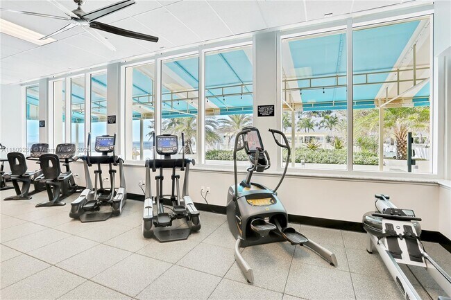 Building Photo - 2501 S Ocean Dr
