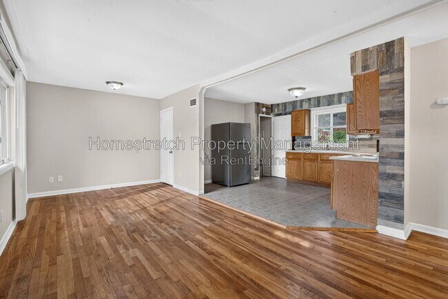 Building Photo - 10512 Earl Dr