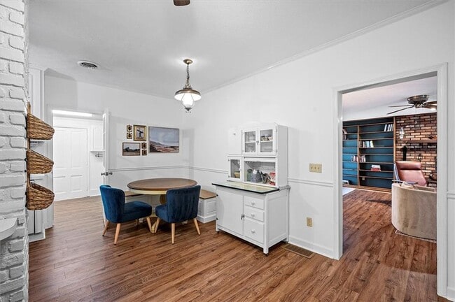 Building Photo - 14605 Cogburn Rd