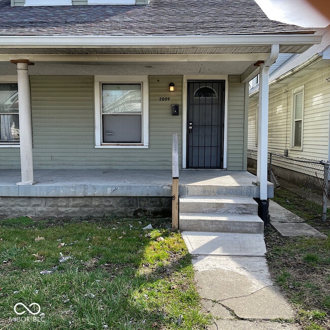 Building Photo - 2009 Westview Dr