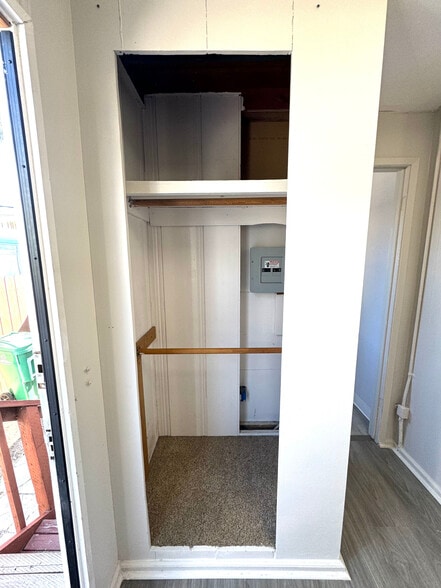 Closet - 4153 Bachman Pl