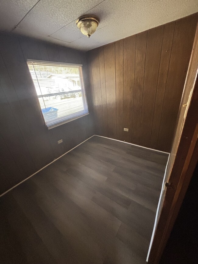Building Photo - 207 Cherry Tree Dr