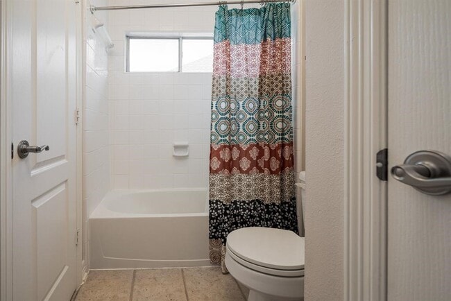 Building Photo - 6010 Serrano Terrace Ln