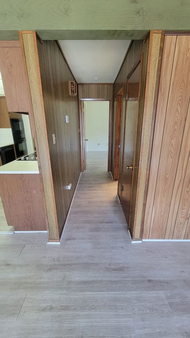 Building Photo - 4 Bedroom Mountain Home Close to Town!