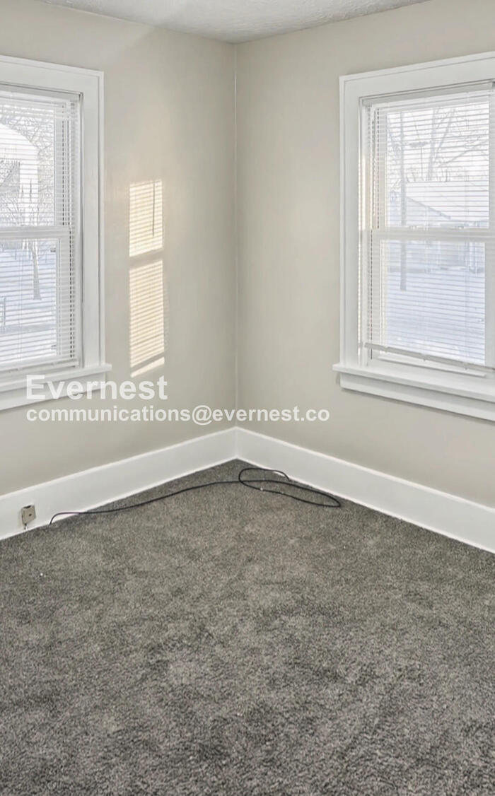 Building Photo - 1093 Georgia Ave