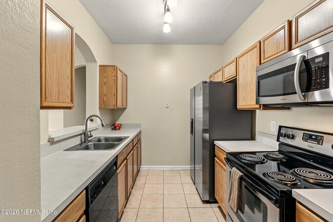 Building Photo - 7990 Baymeadows Cir E