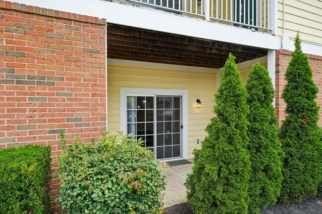 Building Photo - 3842 Carberry Dr